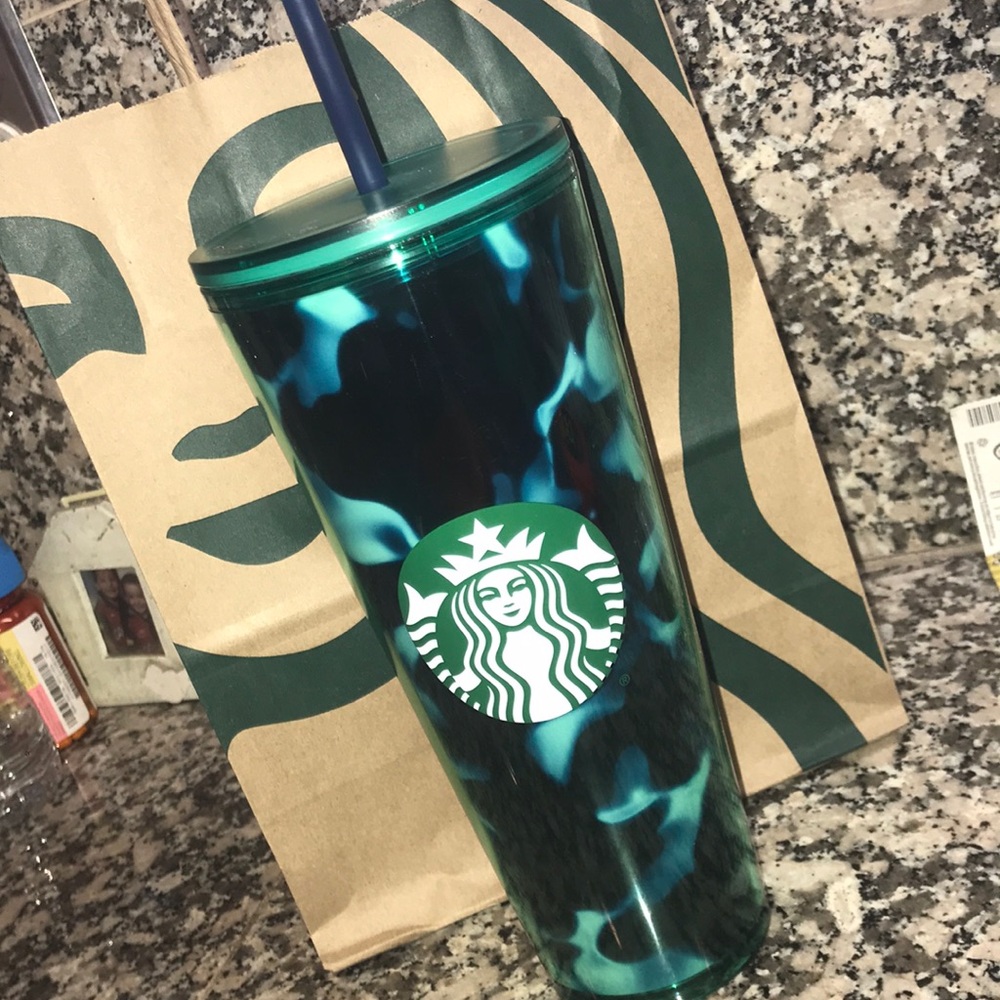 ⭐️SOLD!Starbucks Teal Blue Tortoise Wave Tumbler⭐️